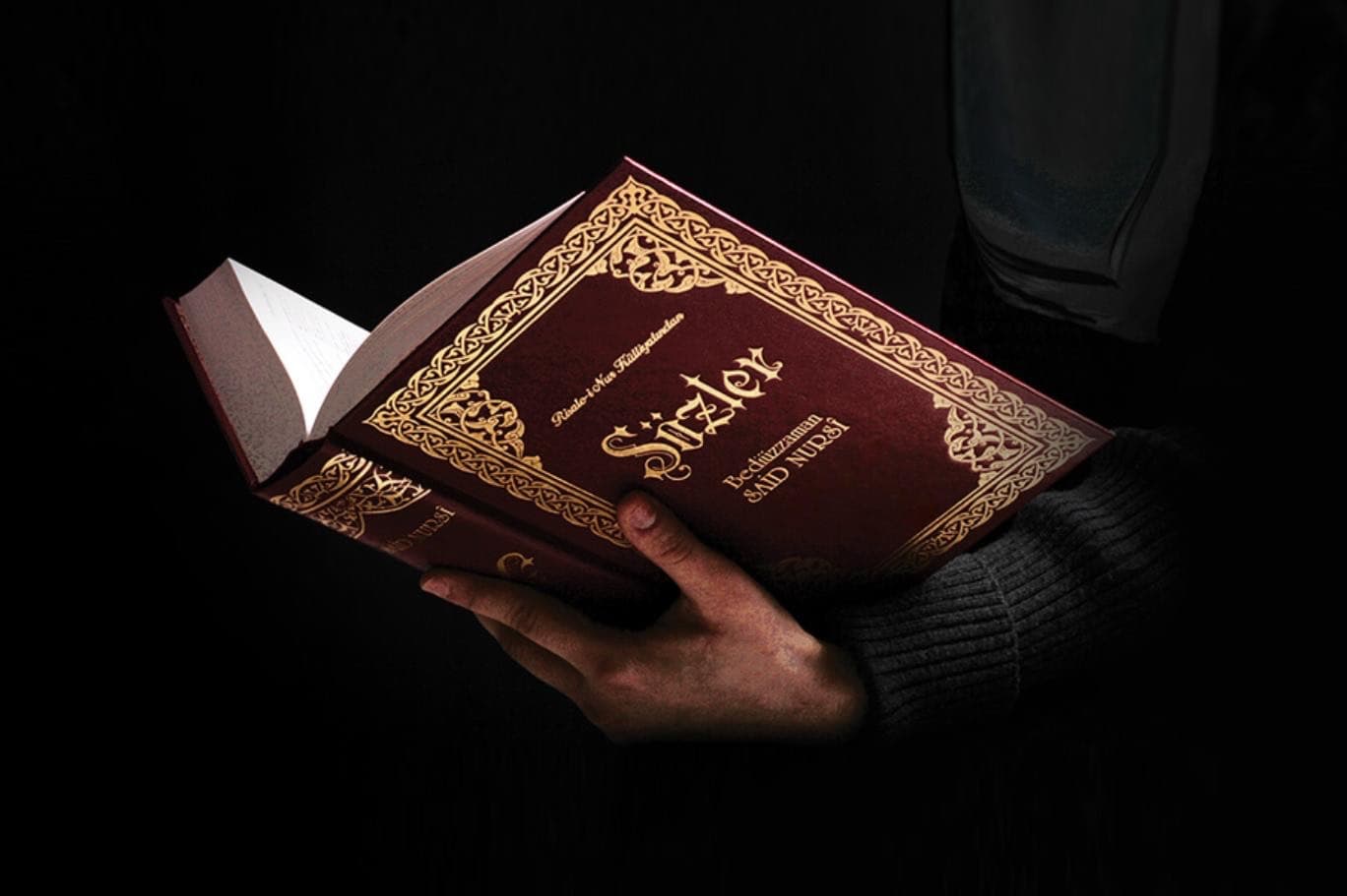 Risale-i Nur book background